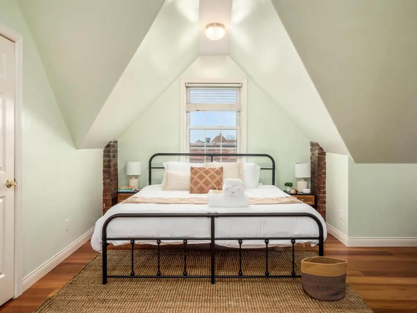 Fun Upscale Oasis W Hot Tub Near Osu & Short North Columbus