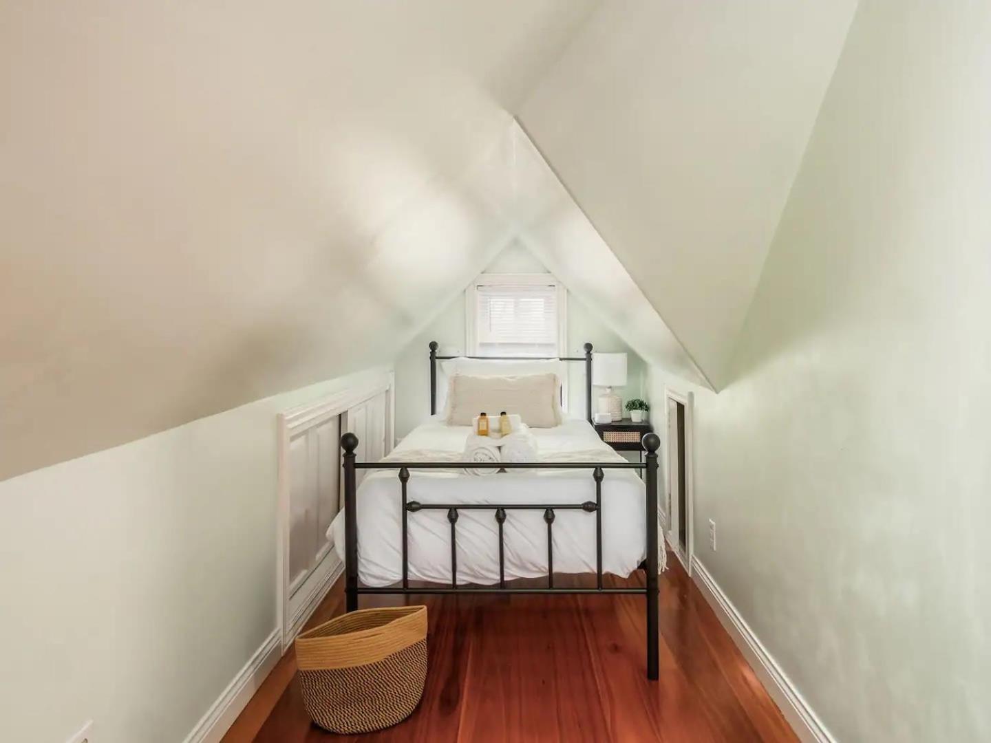 Fun Upscale Oasis W Hot Tub Near Osu & Short North * Columbus