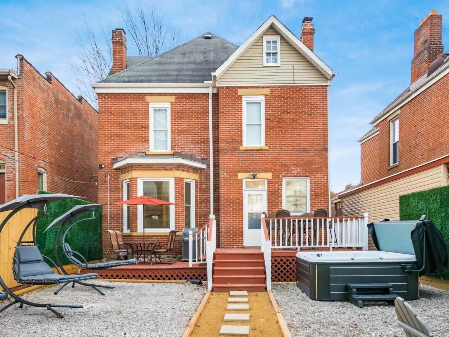 Fun Upscale Oasis W Hot Tub Near Osu & Short North * Columbus