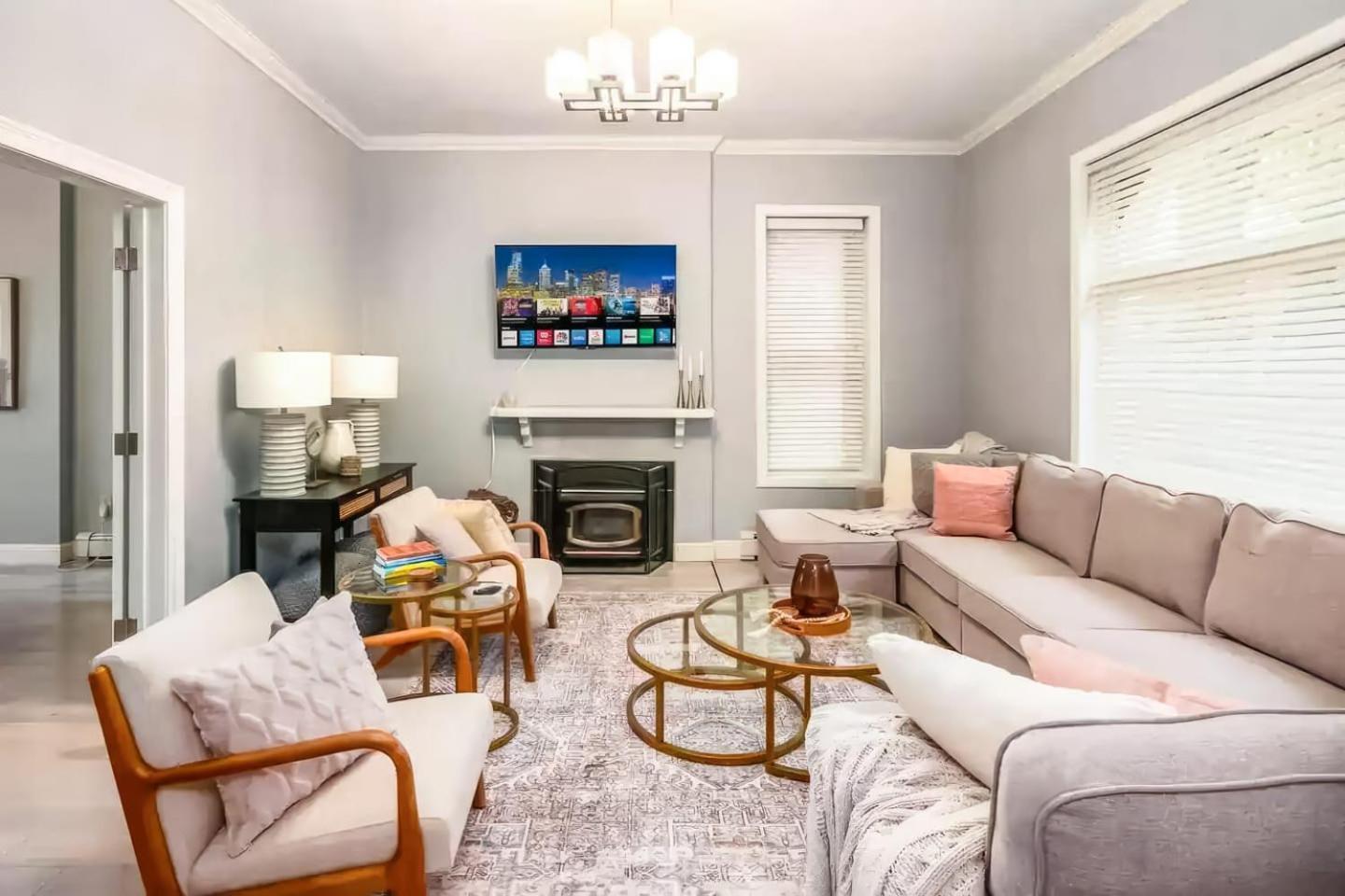 Fun Upscale Oasis W Hot Tub Near Osu & Short North Columbus